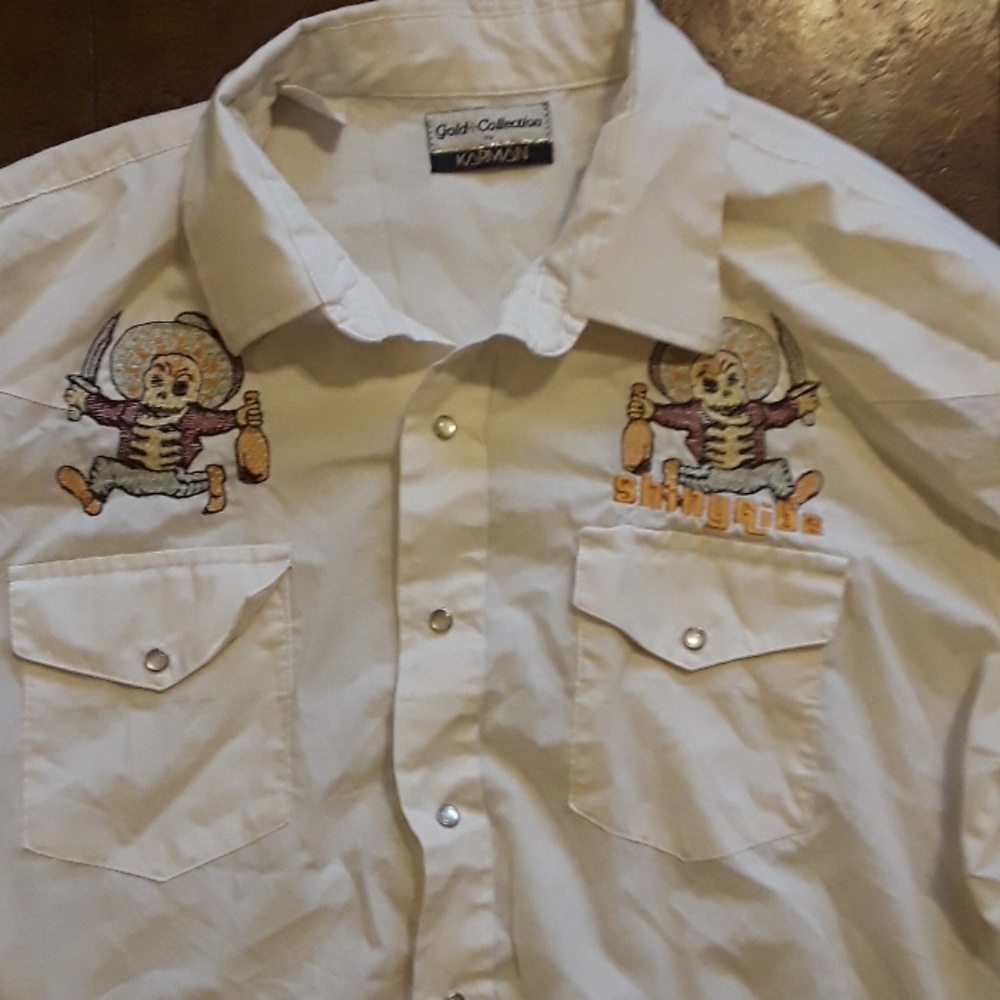 White vintage pearl snap embroidered Western